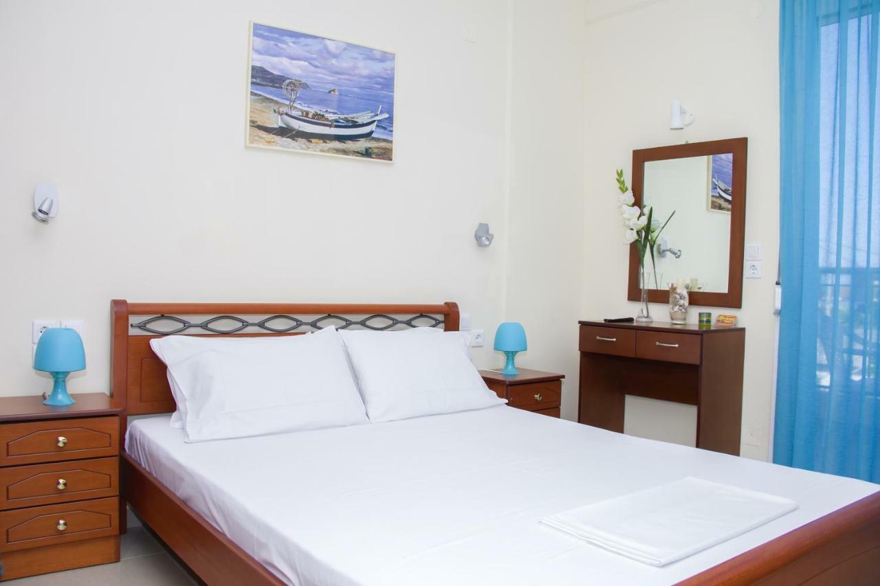 Golden Sun Apartment Ровиес Екстериор снимка